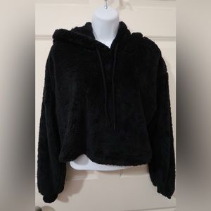 FOREVER 21 Black cropped hoodie